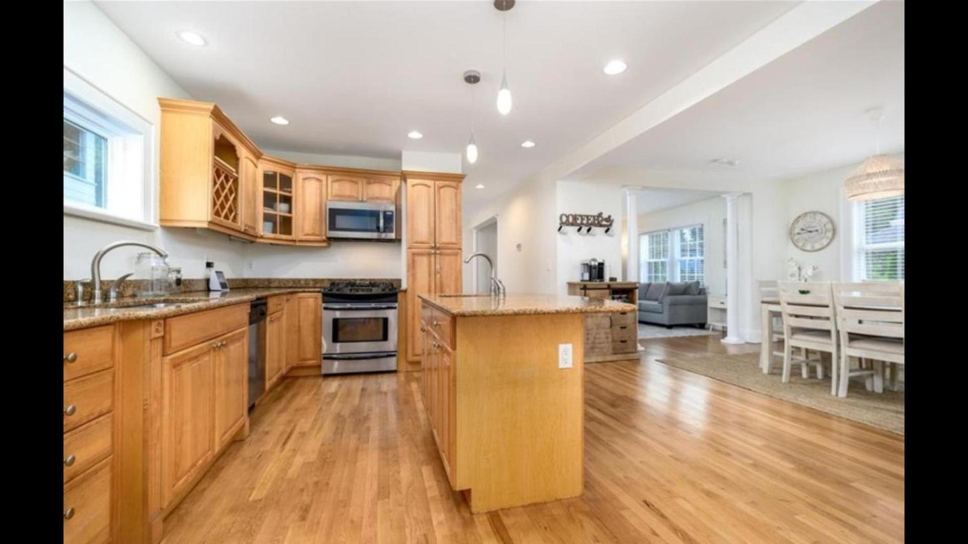 Black Rock Home - 4 Bed - Jacuzzi Bath - Beach Bridgeport Esterno foto
