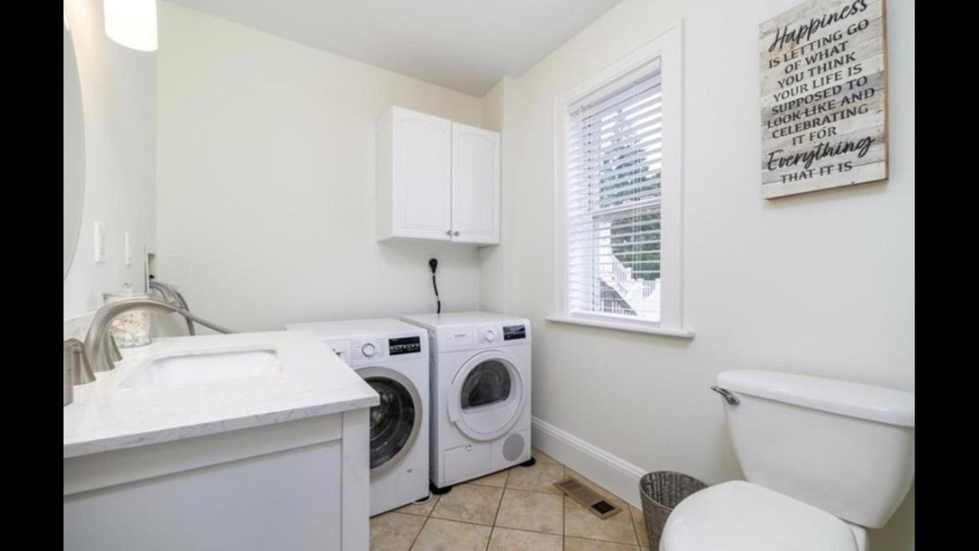 Black Rock Home - 4 Bed - Jacuzzi Bath - Beach Bridgeport Esterno foto